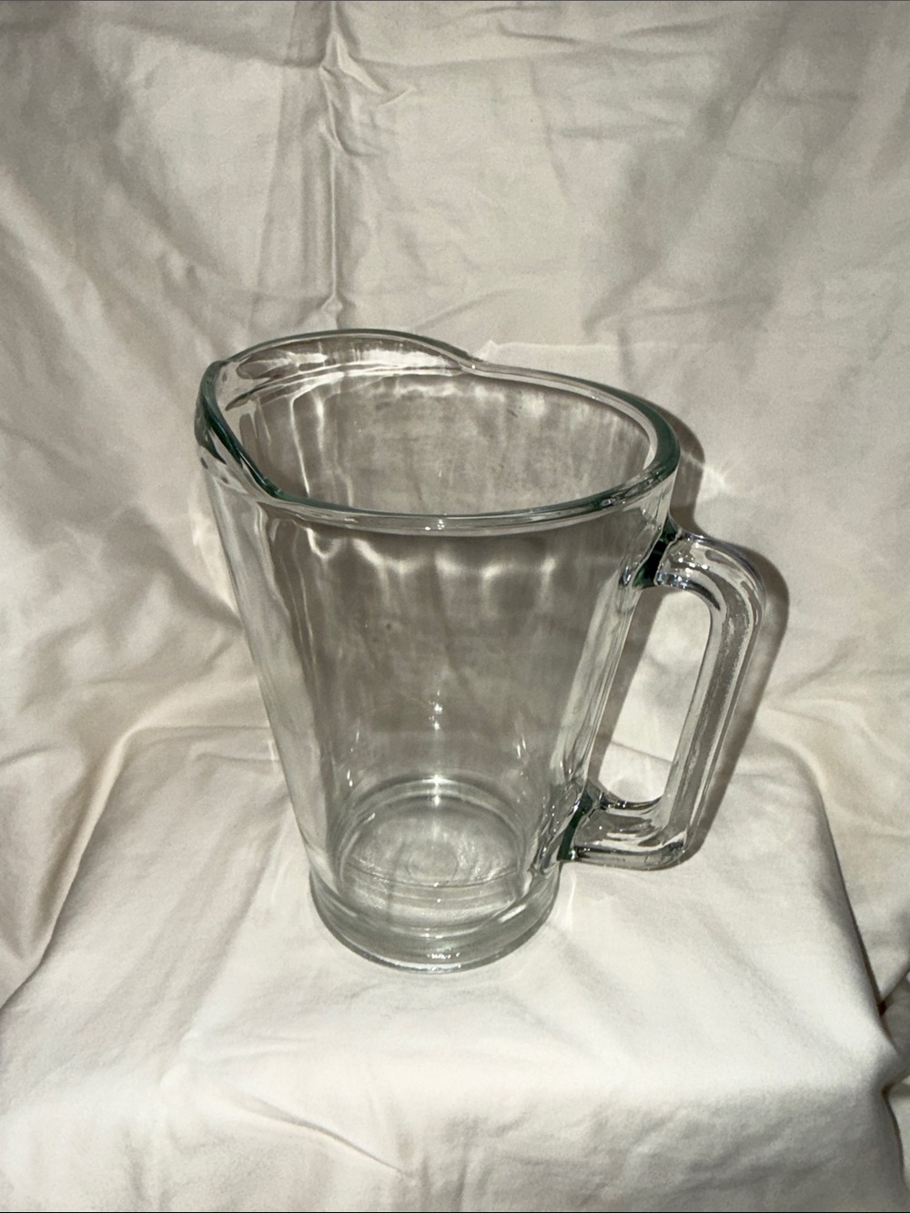 Clear Glass Serving Pitcher with Sturdy Handle